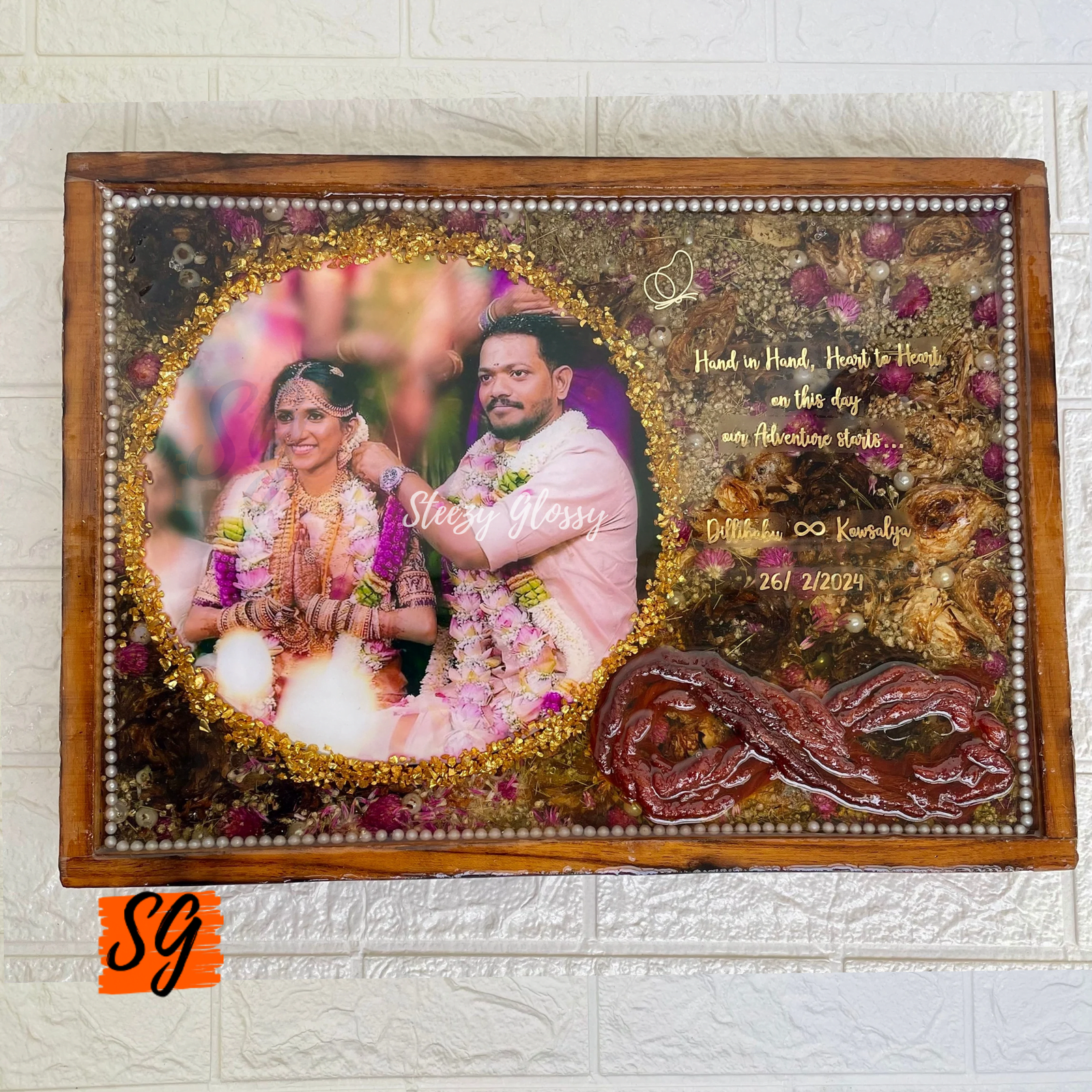 Luxury Wedding Garland & Thaali Deep Preservation Teak Wood Frame (15x11") | Steezy Glossy